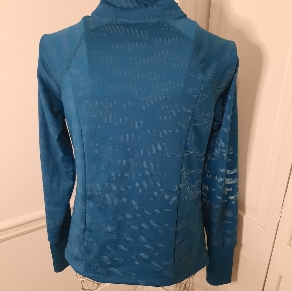 Avia Top - Picture 2 of 5